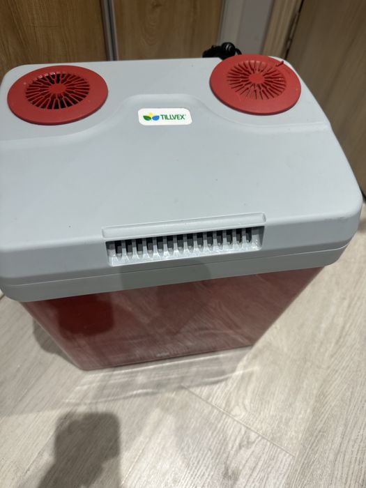 Хладилнa чанта Tillvex - , 32л, 12V-220V студено