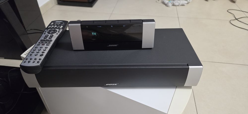 Sistem 5.1 Bose Lifestyle V20 cu subwoofer activi si sateliti dubli
