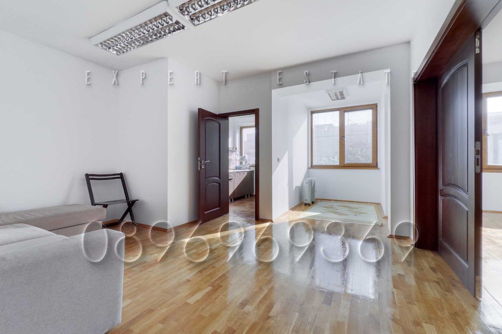 Продава се Четиристаен апартамент в Варна, Централна поща - 110 кв.м за 1910 €/кв.м - Снимка #3