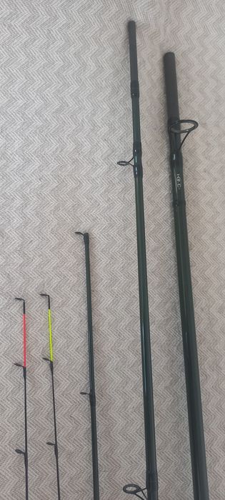 Фидери DAIWA AGVALITE 3.90/150gr #  FL strategis 3.90 / 100-200