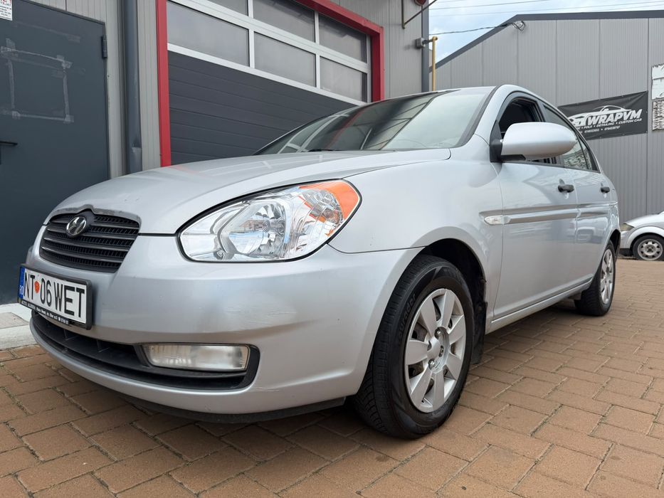 HYUNDAI Accent 0