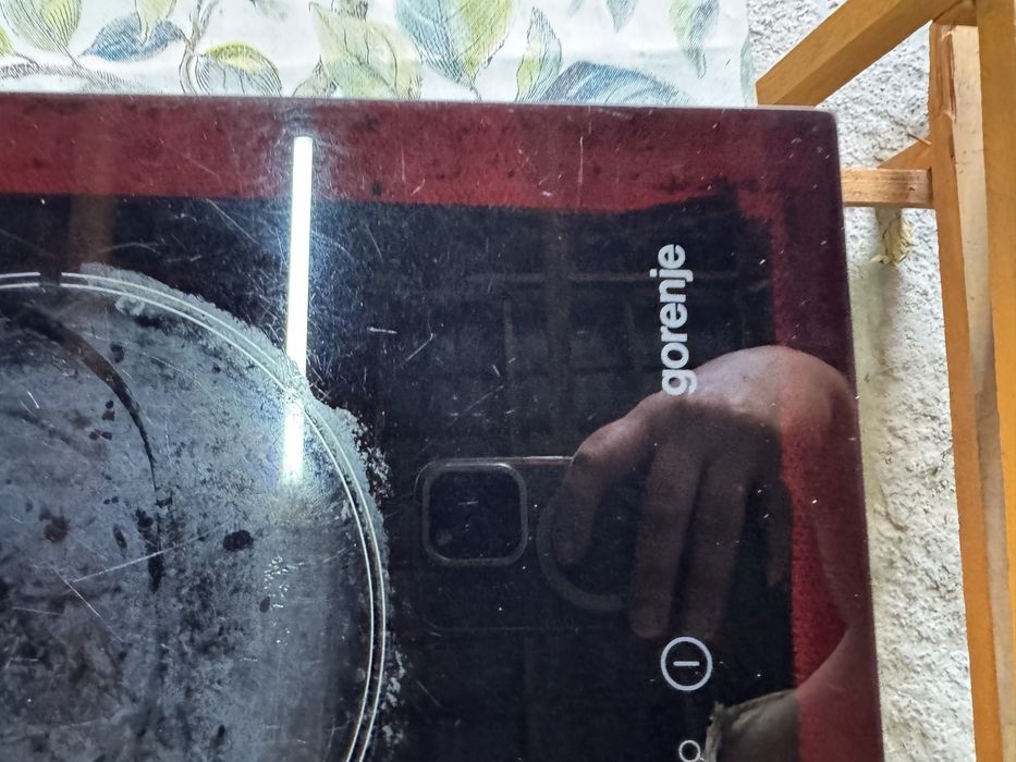 Продам электрическую плиту бу.