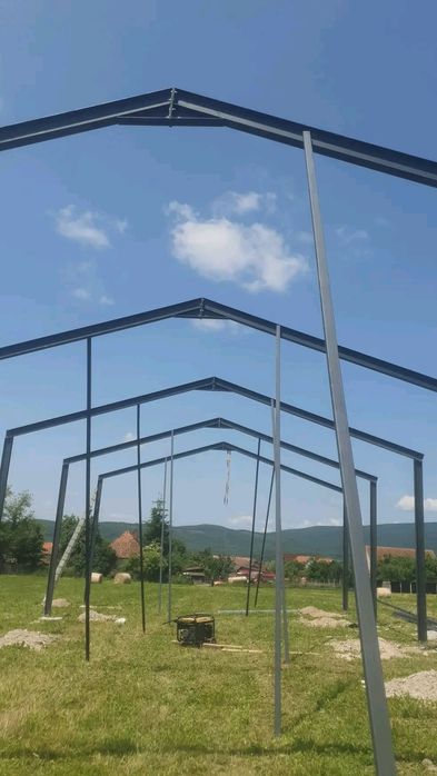 Vând hala metalica 10x20x4