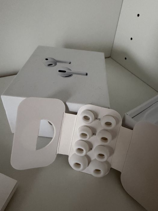 Airpods 3 pro фабрично запечатани