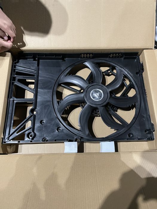 Диффузор на камри 70 в сборе