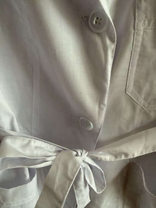 Белый медицинский халат