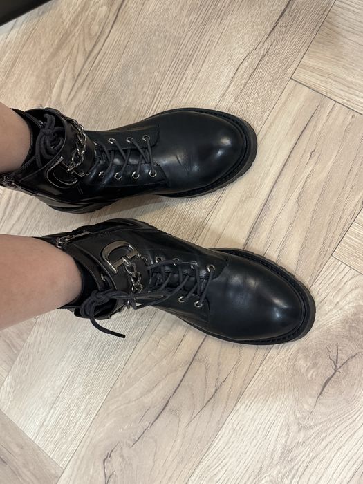 Продам ботинки Basconi