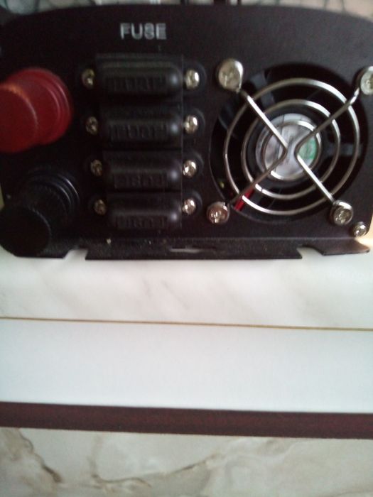 Инвертор нов цена 100€