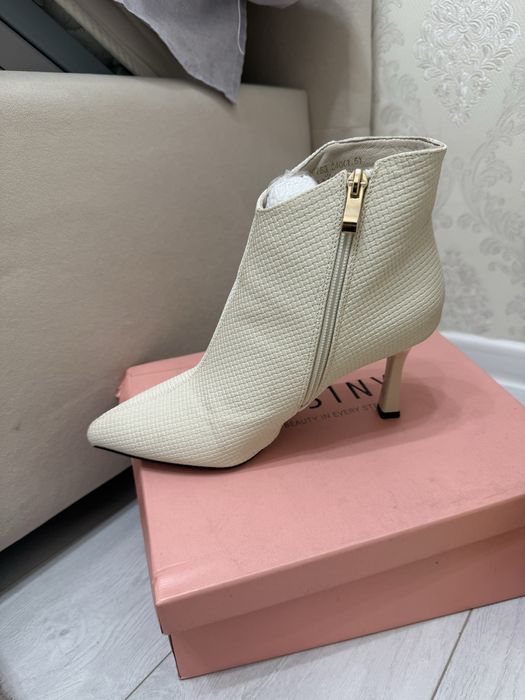 Женская обувь от josiny