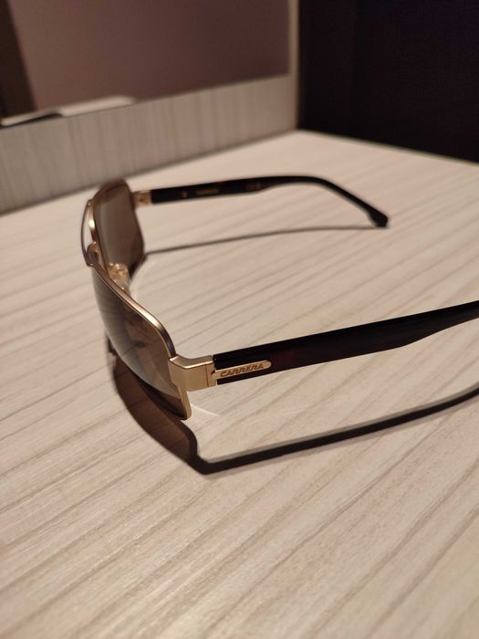 Чисто нови очила carera