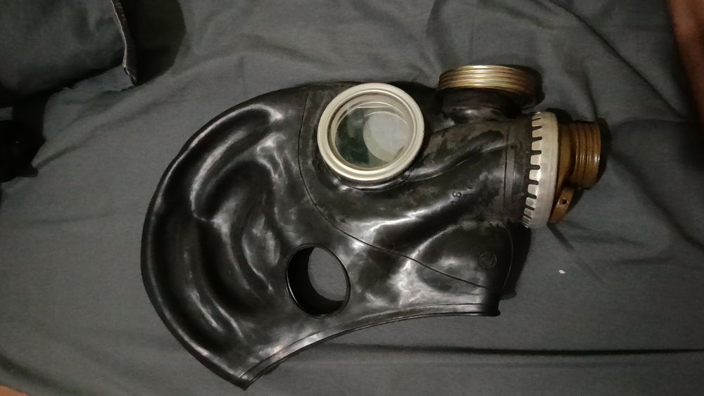 Противогаз ГП-5 .