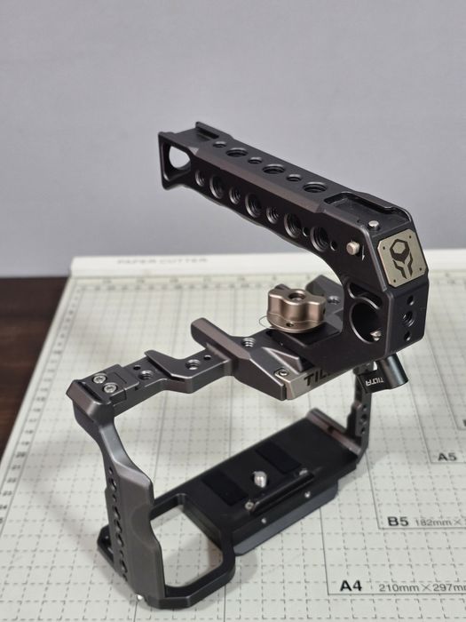 Tilta клетка для sony A7