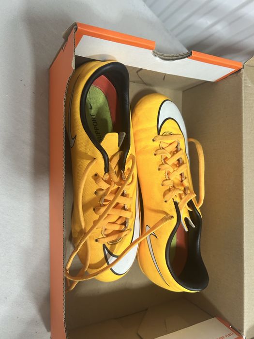 Детски бутонки nike,adidas