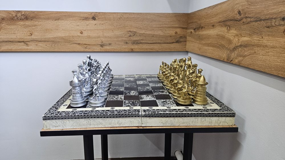 Shaxmat sotiladi xolati ideal razmeri 53 sm 53sm