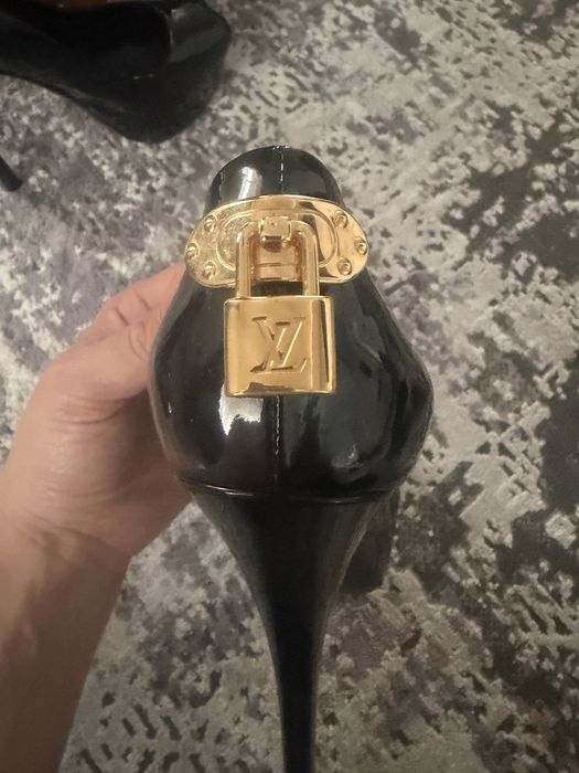 Pantofi Louis Vuitton originali nr 39