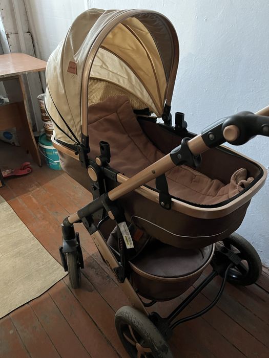 Продам детскую коляску