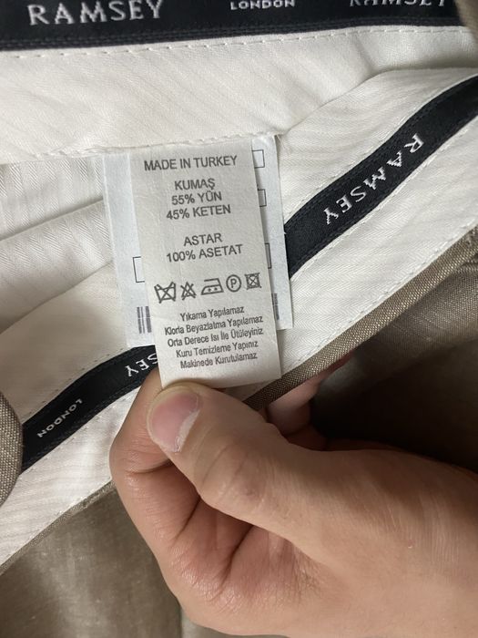 Продам новый костюм двойку