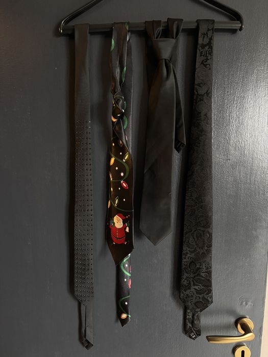 Вратовръзки по 4€