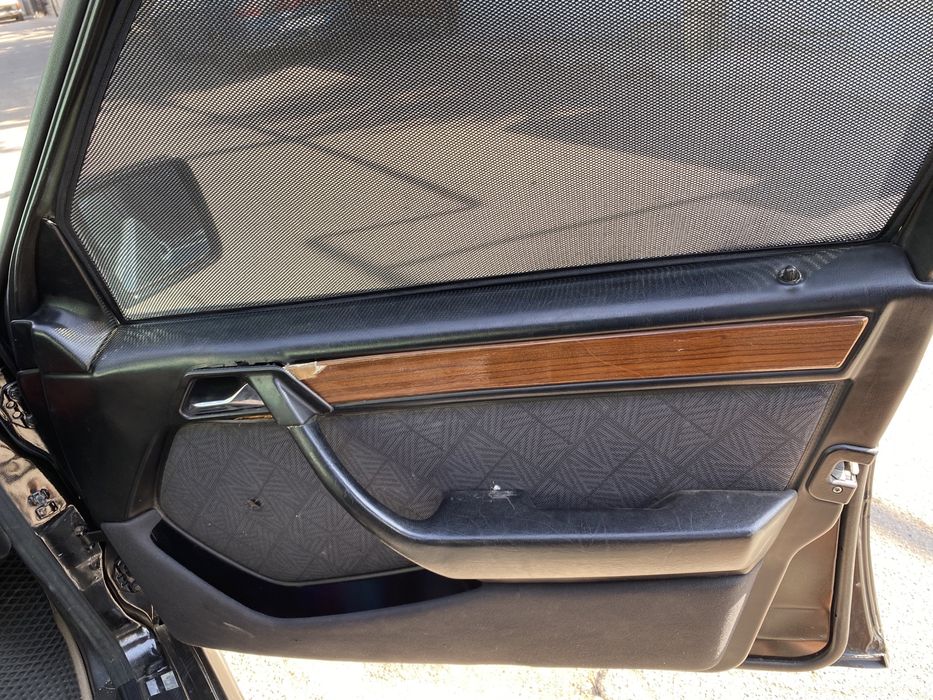 Машина  124 мерс