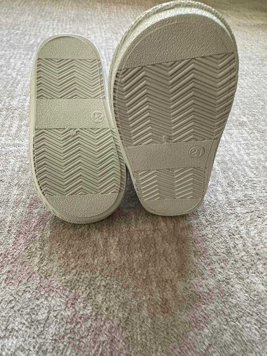 Бебешки топли пантофи