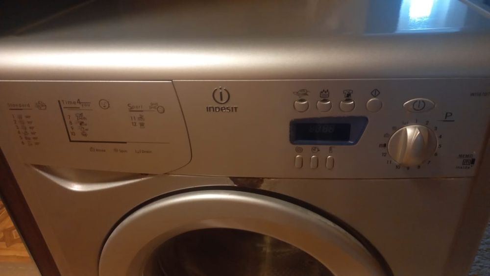 Продам стиральную машину