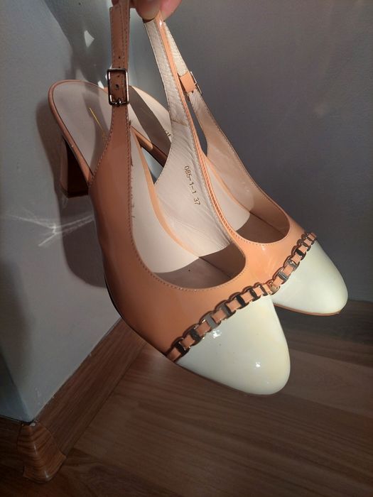 Женские туфли 37 размера