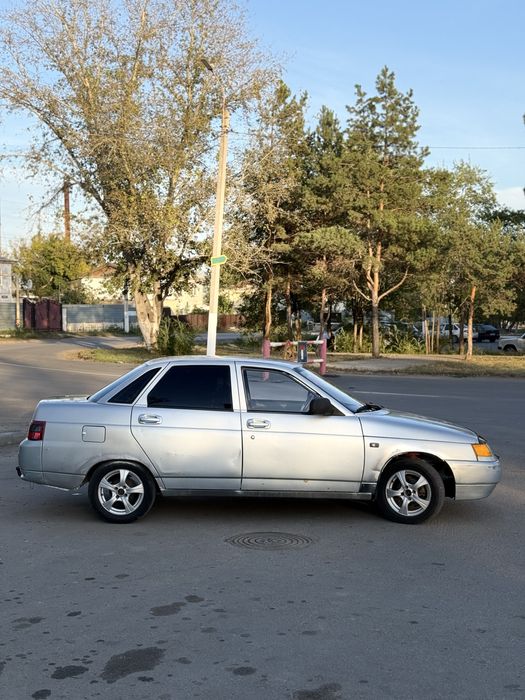 Продам машину ваз 2110