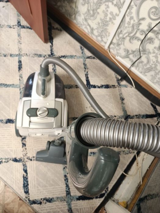 Продам моющий пылесос на запчасти