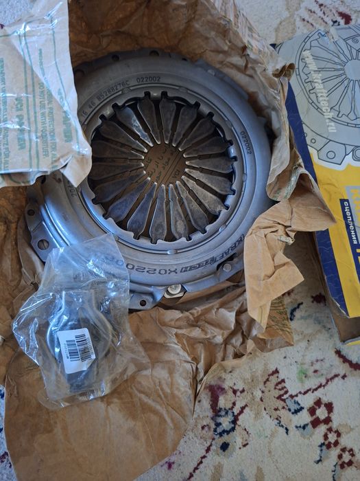 Продам сцепление лада приора