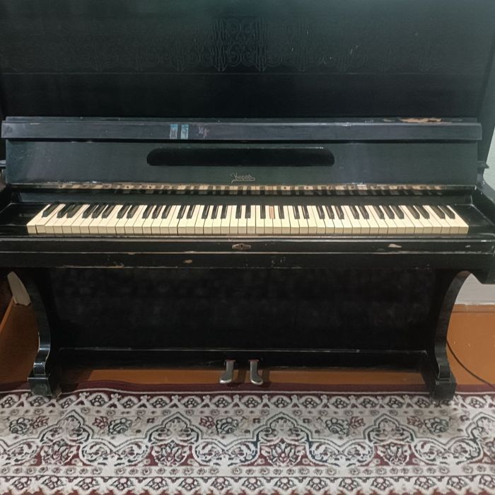 Продается пианино