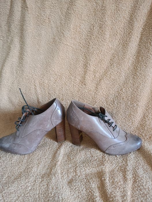 Разгружаю шкаф с обувью