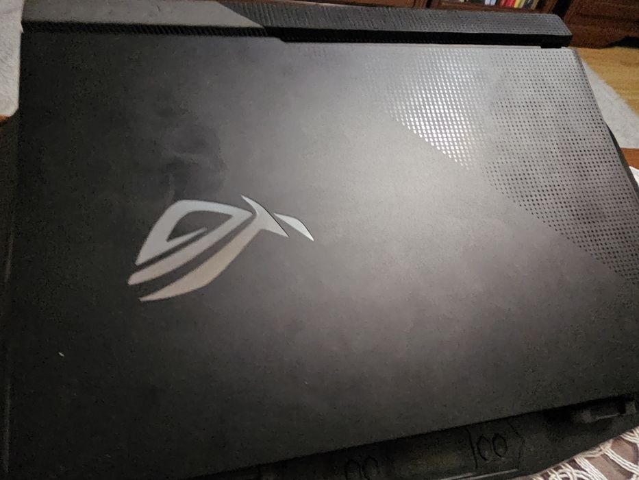 Vând  laptop rog g533qs cu rtx 3080