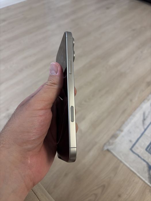 Продам iphone 16 pro max desert titanium