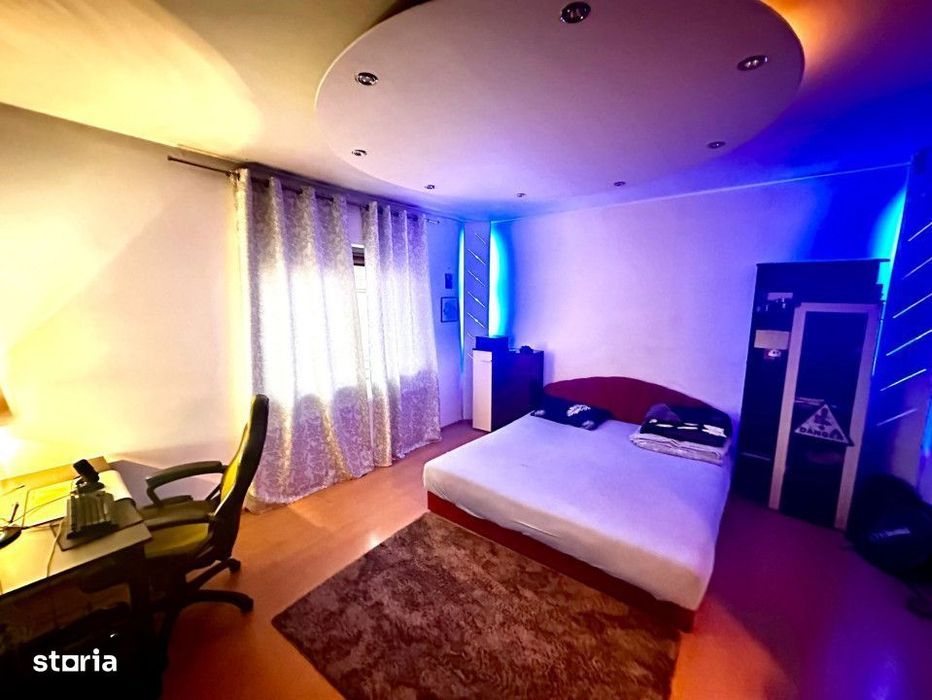 Casa moderna, 2 corpuri de cladire, teren 1000 mp, zona Aradul Nou