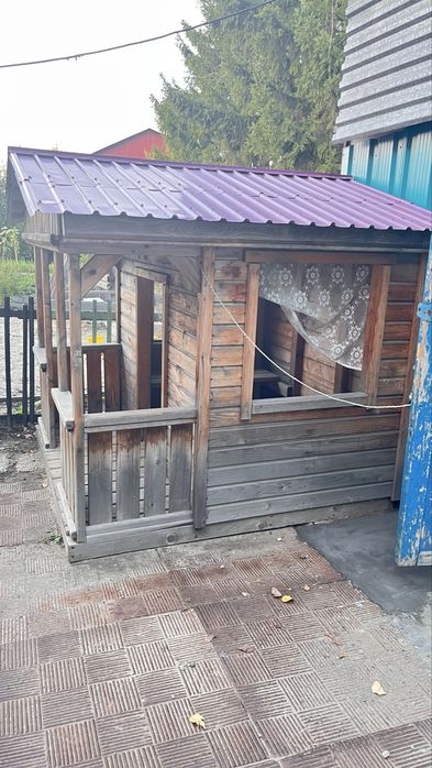 Продам деревянный уличный домик
