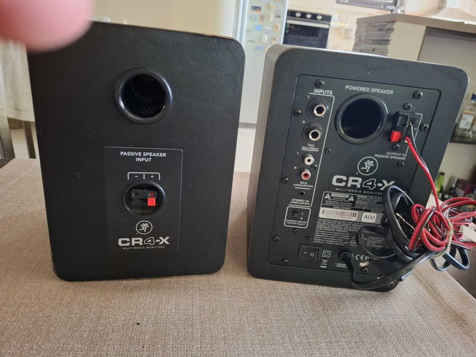 MACKIE CR4X, Monitoare active