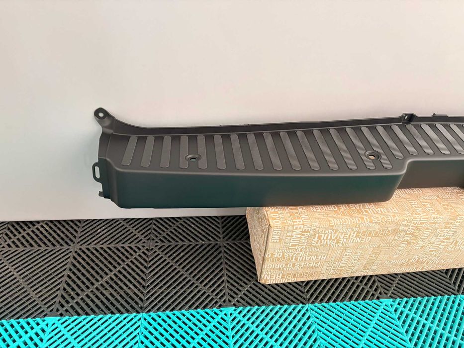 Bara spate scara scarita Renault Master Movano 2010-2024 noua originala Renault