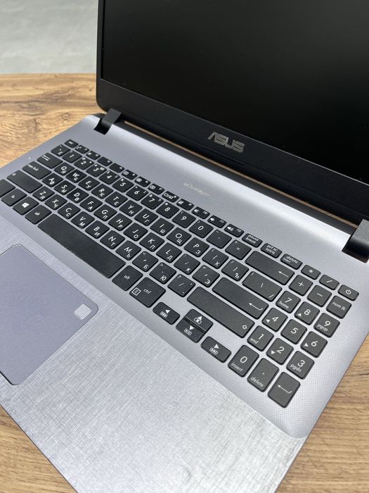 Ноутбук Asus X507U