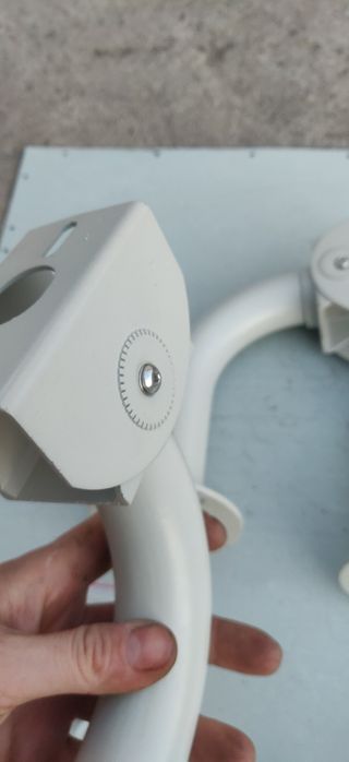 Крепление камеры наблюдения