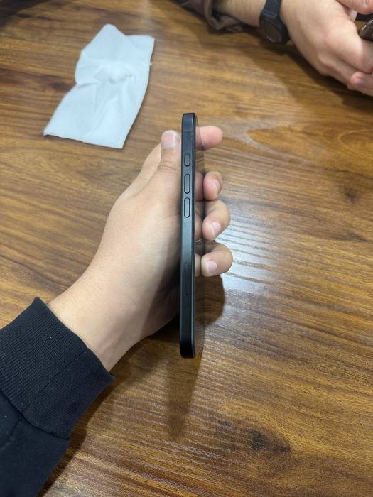 Iphone 16 128 GB  black