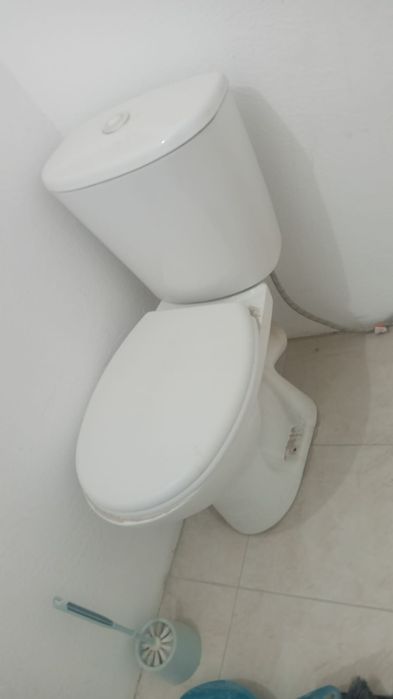 Продам ванну и унитаз
