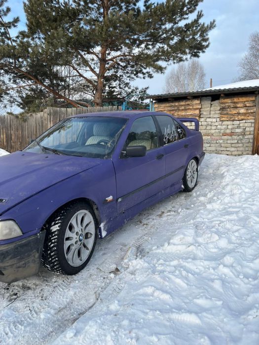 Продам бмв 318 на ходу