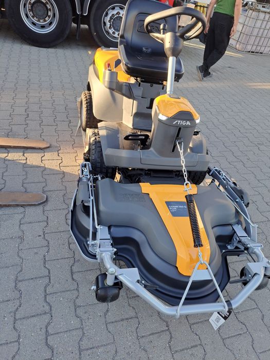 Tractoras de tuns iarba stiga park 500 w