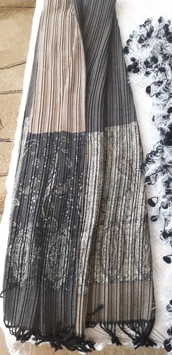 Лот дамски шалове