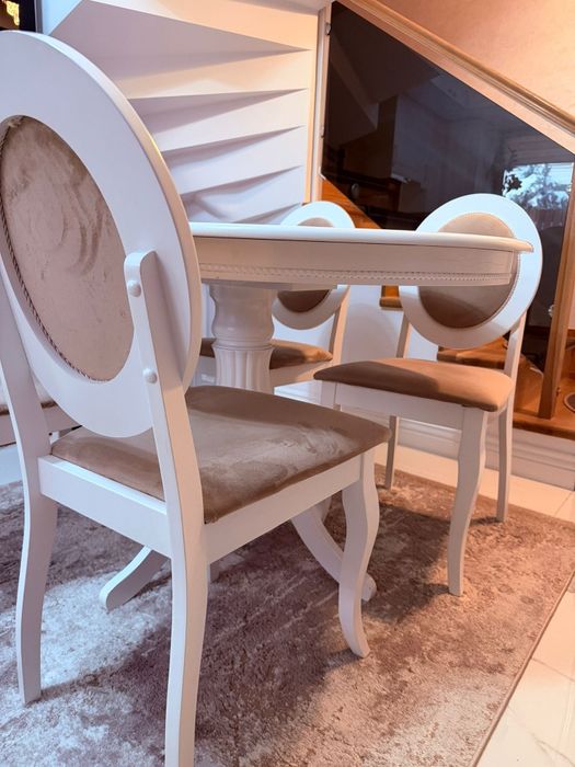 Set masă extensibilă + 4 scaune tapițate – MDF vopsit, alb/bej