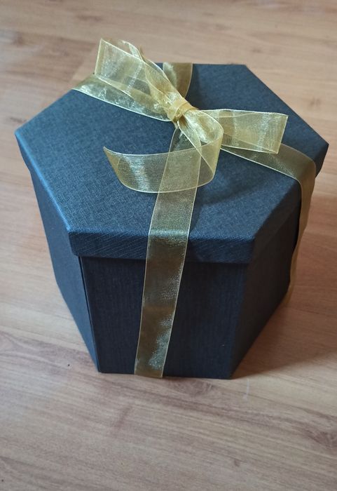 Експлоадираща кутия за снимки-Кутия изненада-36лв