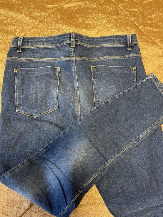 Каждая вещь по 2.000 тенге