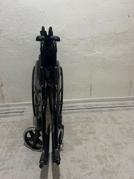 Инвалидная коляска