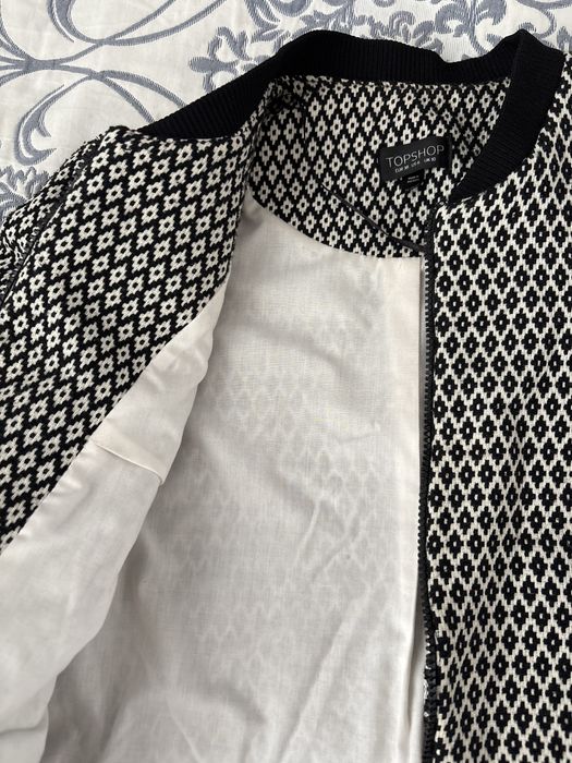 Бомбер твидовый эмираты