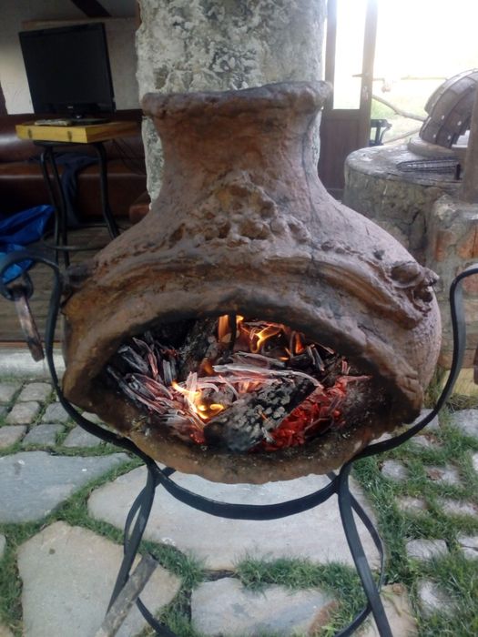 Делви,  барбекю,пошилня